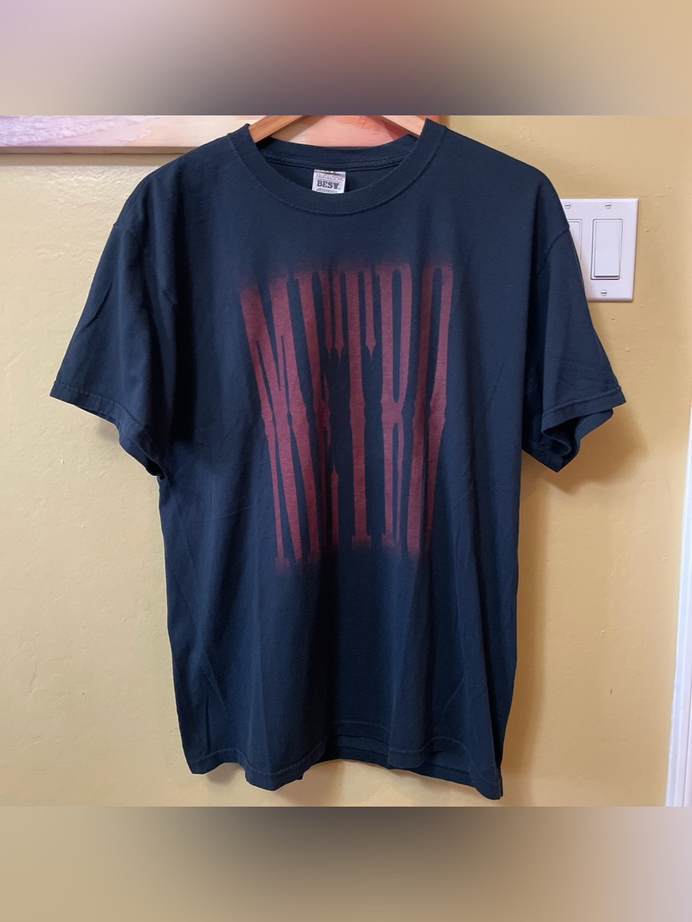 Vintage Fruit of the Loom Men's Black Graphic METRO T-Shirt Y2K Streetwear Large
